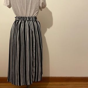 Black and White Striped Midi Skirt H&M 6
